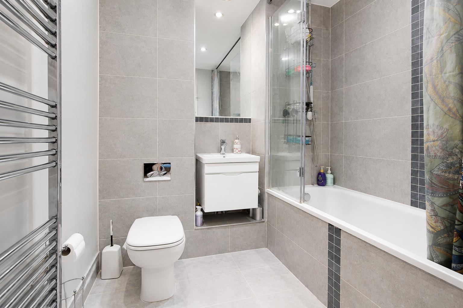 Peake Court, 2 Cavalier Close, Wallington